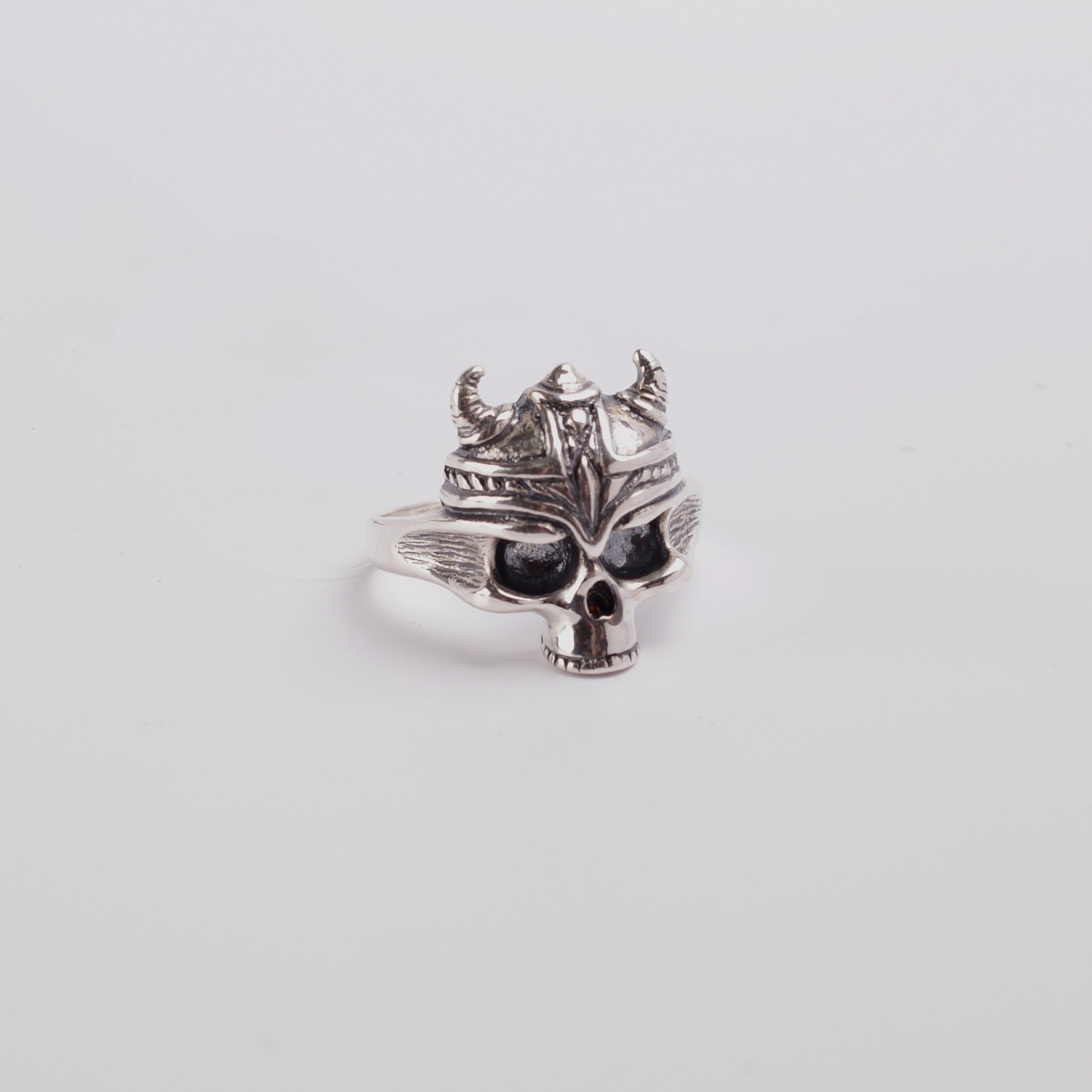 Кольцо череп 925 37-КЛ189-18